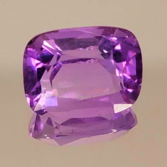 Gorgeous 6+ Carat VVS Cushion Cut Amethyst! - Picture 6 of 6